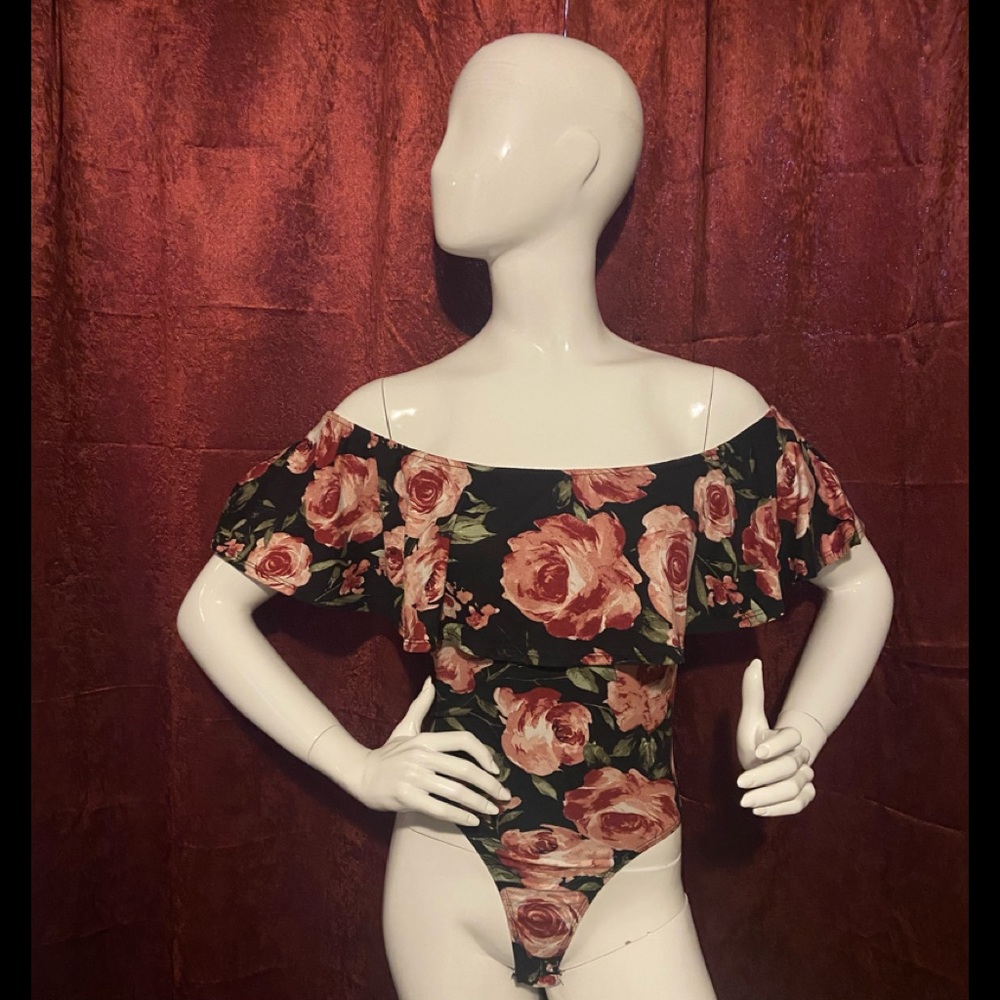 Floral off shoulder body suit
